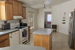 965 Galice Rd, Merlin, OR 97532 - Photo 5