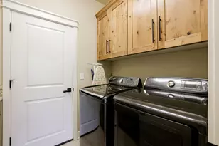 2464 NW Majestic Ridge Dr, Bend, OR 97703 - Photo 31