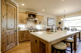 2464 NW Majestic Ridge Dr, Bend, OR 97703 - Photo 13