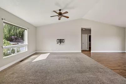 625 E A Street, Culver, OR 97734 - Photo 5