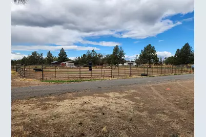 5663 SW Impala Avenue, Redmond, OR 97756 - Photo 3