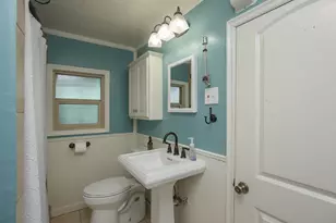 854 W 2nd St, Medford, OR 97501 - Photo 15