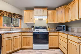 17372 Canvas Back Dr, Bend, OR 97707 - Photo 13