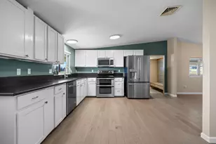 66405 Cline Falls Rd, Bend, OR 97703 - Photo 11