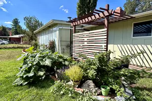 2400 Redwood Dr, Klamath Falls, OR 97601 - Photo 5