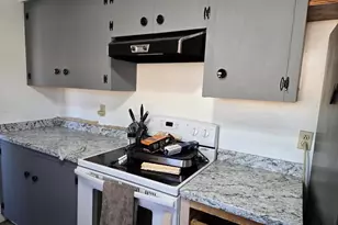 2400 Redwood Dr, Klamath Falls, OR 97601 - Photo 9