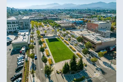 145 N Bartlett Street, Medford, OR 97501 - Photo 35