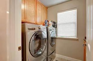 739 Spring Valley Dr, Medford, OR 97501 - Photo 33