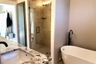 1322 Orchard Home Dr, Medford, OR 97501 - Photo 15