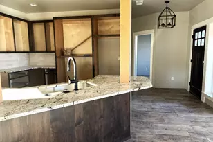 1322 Orchard Home Dr, Medford, OR 97501 - Photo 3