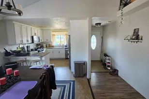 3885 Avenue C, White City, OR 97503 - Photo 9