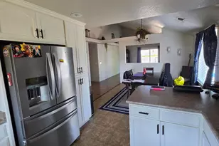 3885 Avenue C, White City, OR 97503 - Photo 11