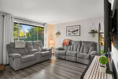 2587 Hawaiian Avenue, Medford, OR 97504 - Photo 9