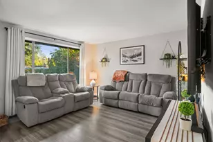 2587 Hawaiian Ave, Medford, OR 97504 - Photo 9