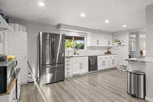 2587 Hawaiian Ave, Medford, OR 97504 - Photo 13