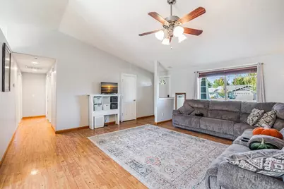 2228 SW Stonehedge Court, Redmond, OR 97756 - Photo 7