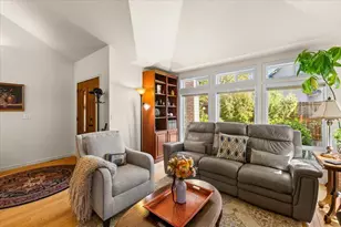 4760 Torrey Pines Dr, Medford, OR 97504 - Photo 9