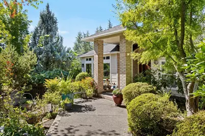 4760 Torrey Pines Drive, Medford, OR 97504 - Photo 1