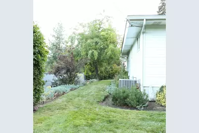 246 Soquel Street, Klamath Falls, OR 97601 - Photo 5