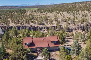 7950 NW Grubstake Way, Redmond, OR 97756 - Photo 3