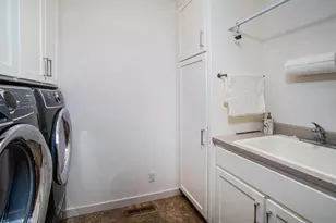 3307 NW Massey Dr, Bend, OR 97703 - Photo 15