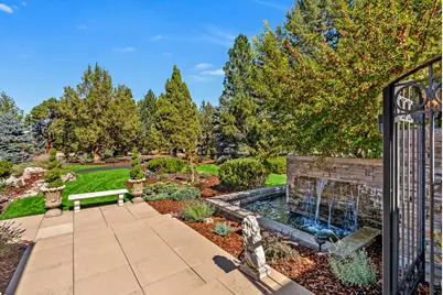 6822 Thunderbird Court, Redmond, OR 97756 - Photo 7