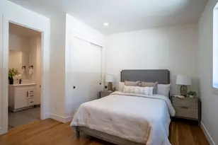 2 NW Hood Pl, Bend, OR 97703 - Photo 25