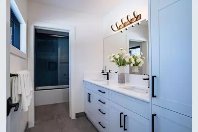 2 NW Hood Place, Bend, OR 97703 - Photo 41