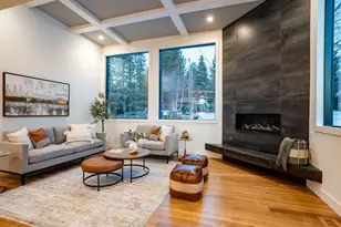 2 NW Hood Pl, Bend, OR 97703 - Photo 11