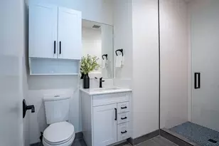 2 NW Hood Pl, Bend, OR 97703 - Photo 27