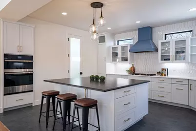 2 NW Hood Place, Bend, OR 97703 - Photo 17