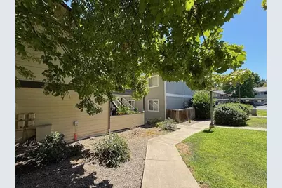 889 Valley View Drive, Medford, OR 97504 - Photo 5