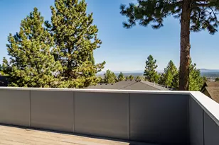 3160 N W Colonial Dr, Bend, OR 97703 - Photo 39