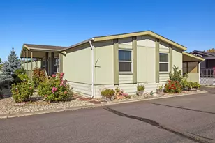 4200 Summers Ln, Klamath Falls, OR 97603 - Photo 1