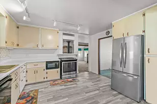 13990 N Applegate Rd, Grants Pass, OR 97527 - Photo 11