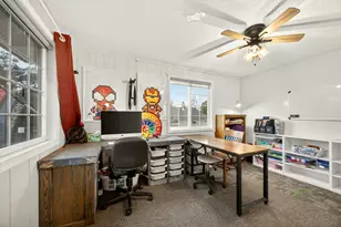 342 Hazel St, Central Point, OR 97502 - Photo 15