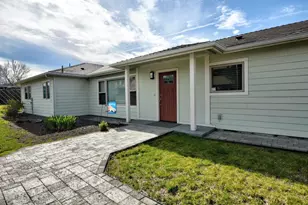 1225 Corona Ave, Medford, OR 97504 - Photo 7