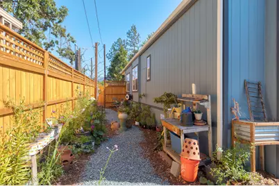 298 Tavis Dr Drive, Merlin, OR 97532 - Photo 23