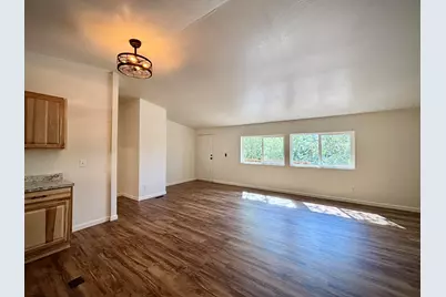 581 Azalea Drive, Grants Pass, OR 97526 - Photo 7