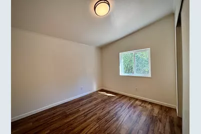 581 Azalea Drive, Grants Pass, OR 97526 - Photo 11