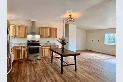 581 Azalea Drive, Grants Pass, OR 97526 - Photo 3