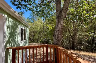 581 Azalea Dr, Grants Pass, OR 97526 - Photo 19