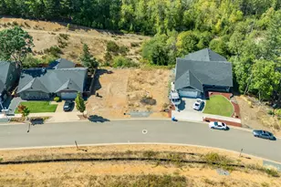 1262 Green Valley Dr, Cave Junction, OR 97523 - Photo 1