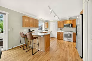 380 Hemlock Ln, Ashland, OR 97520 - Photo 11