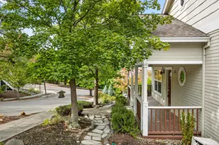 380 Hemlock Ln, Ashland, OR 97520 - Photo 3