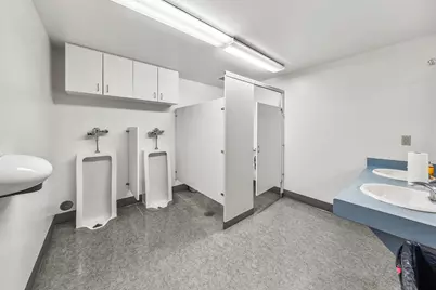 2090 Commerce Drive, Medford, OR 97504 - Photo 41