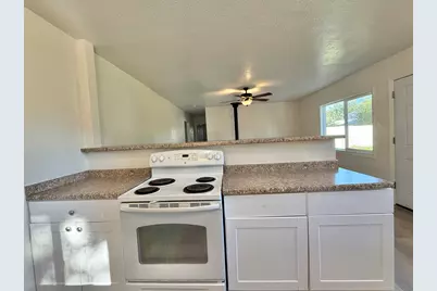 1827 Summers Lane, Klamath Falls, OR 97603 - Photo 13