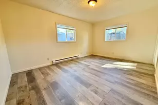 1827 Summers Ln, Klamath Falls, OR 97603 - Photo 19