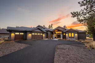56673 Glowstone Loop, Bend, OR 97707 - Photo 3