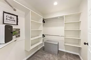 1019 SW J Street SW, Grants Pass, OR 97526 - Photo 17